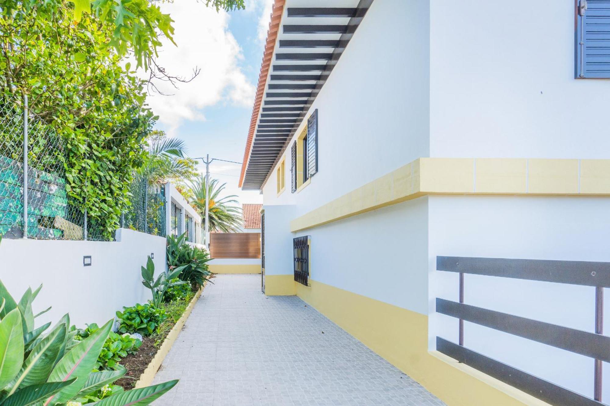 Pinheiro Sun&Beach House Ponta Delgada  Exterior photo